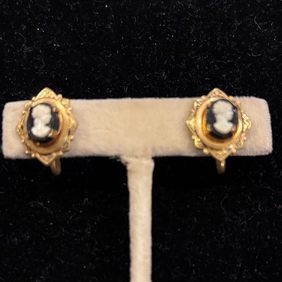 Jewelry - Vintage Gold and Black Cameo Earrings
